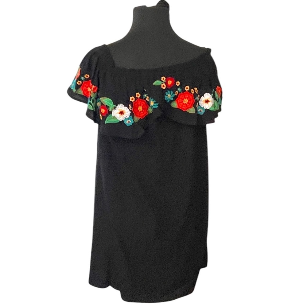 Umgee USA Black Off Shoulder Embroidered Ruffle Off Shoulder Women's Blouse, SM
